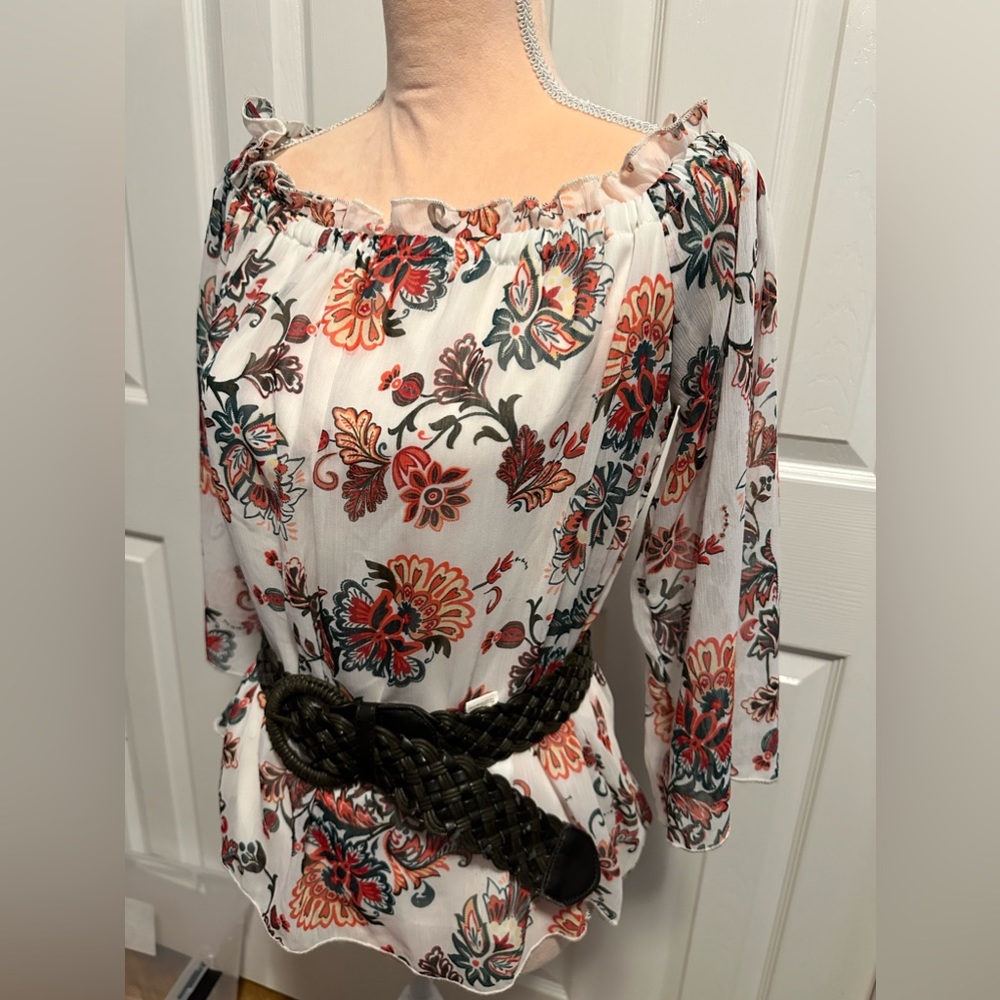 FGD OFF THE SHOULDER FLORAL TOP